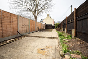 Photo 9- click for photo gallery